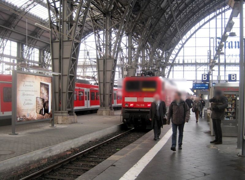 Hbf, Zw.-Bstg., Gleis 4, Abschnitt B, 2.Sto.