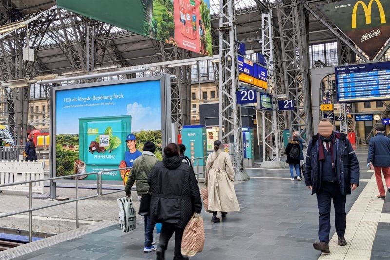 Hbf, Zw.-Bstg., Gleis 19, Abschnitt A, 3. Sto.