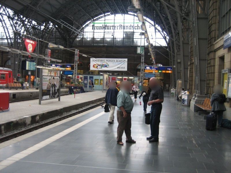 Hbf, Zw.-Bstg., Gleis 1, Abschnitt A, 2. Sto.