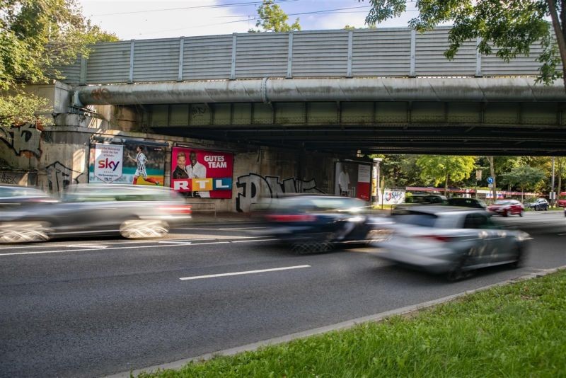 Kennedyallee 129 sew. (B43)