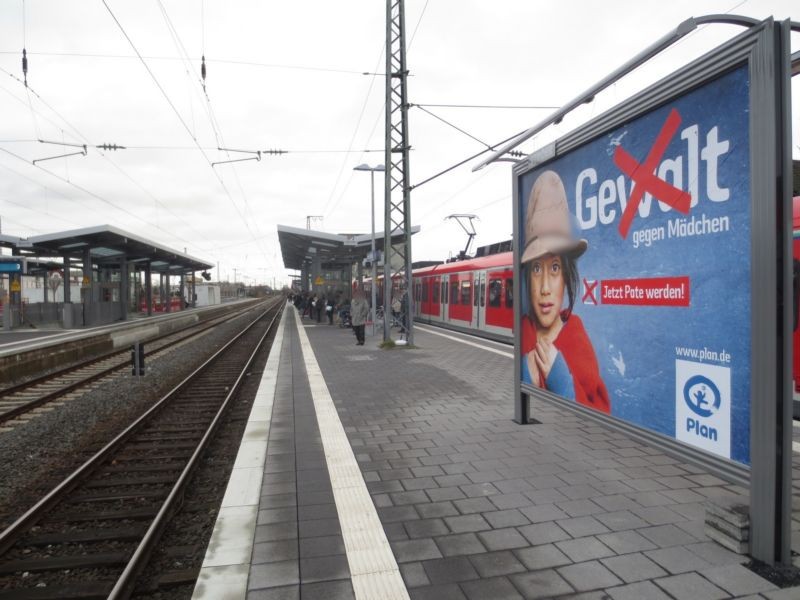 S-Bf Höchst, Bstg.1, Gleis 2, 1. Sto.