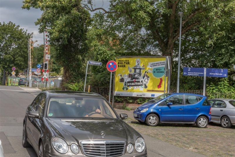 Dachsbergstr./Freudenbergstr., Bahnübergang