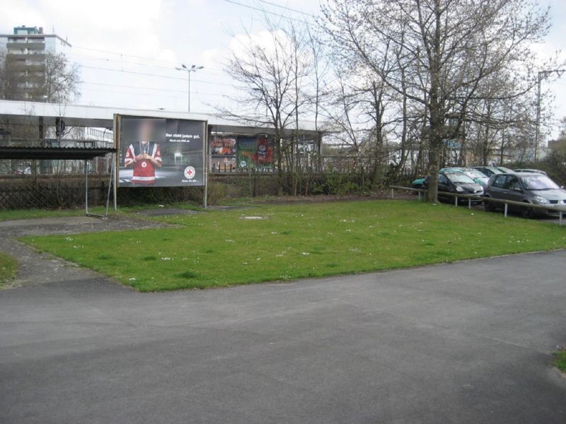 Bf West, Vorplatz, Si. PP