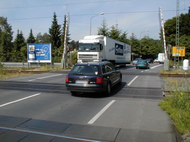 Buchschlager Allee,BÜ, geg. S-Bahnhof