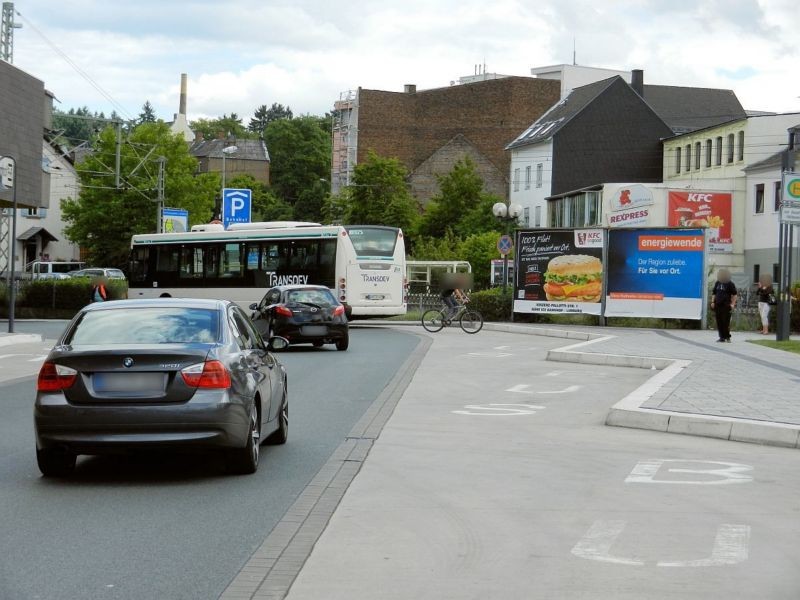 Bf, Bf-Vorplatz, Nh. Graupfortstr.