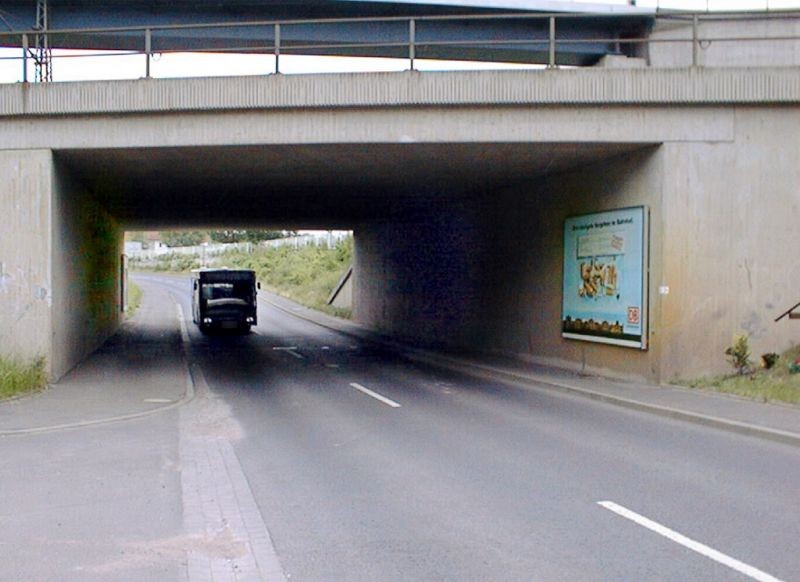 Kohlhäuser Str./DB-Br., saw. li.