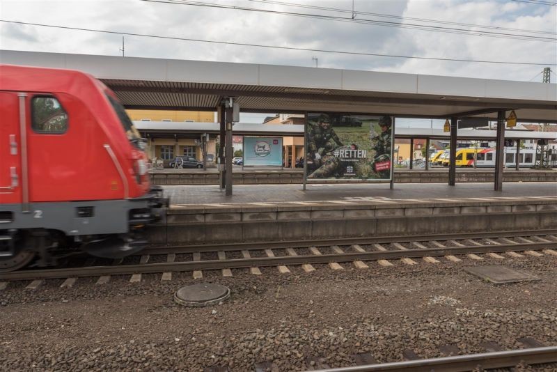 Bf, Bstg., Gleis 7, 1. Sto.