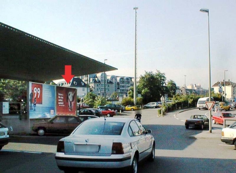 Bf, Vorplatz, Si. PP, re.