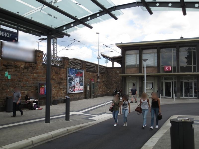 Kurfürstendamm, Bf-Vpl., a. d. Stützm., 5.  v. li.