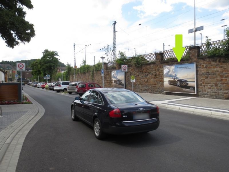 Kurfürstendamm, Bf-Vpl., a. d. Stützm., 3.  v. li.