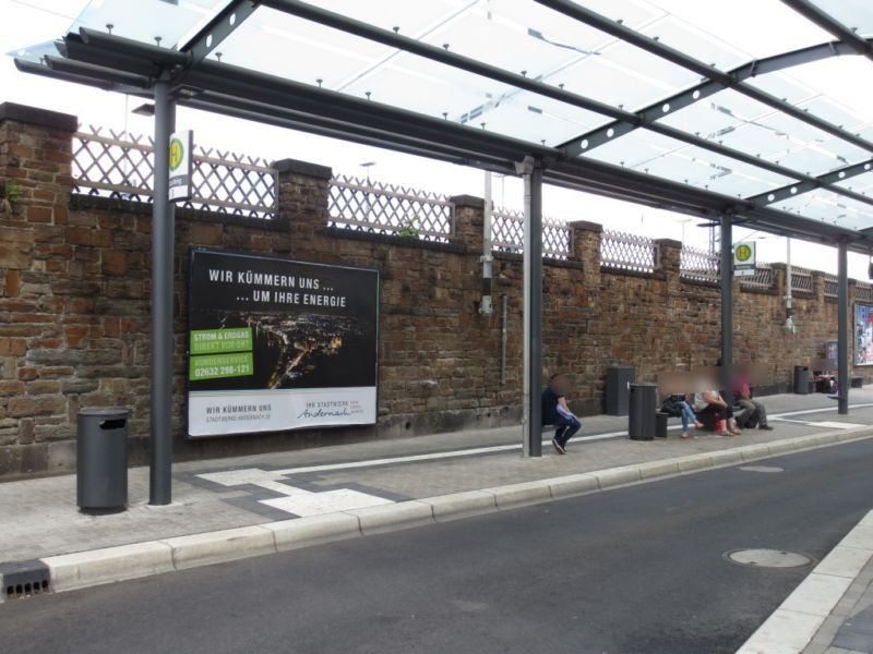 Kurfürstendamm, Bf-Vpl., a. d. Stützm., 4.  v. li.