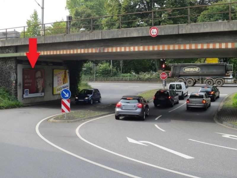 Am Sändchen Ufg. sew. re./Linzhausenstr. (B42)