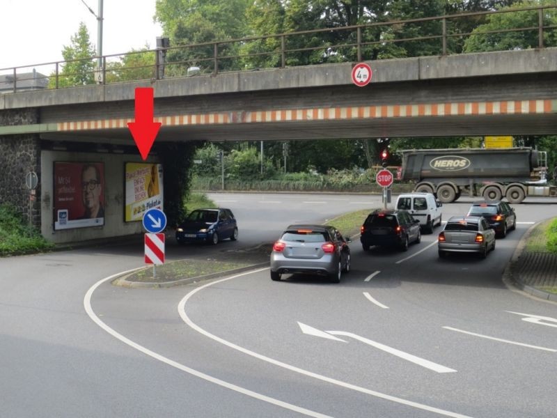 Am Sändchen Ufg. sew. re./Linzhausenstr. (B42)