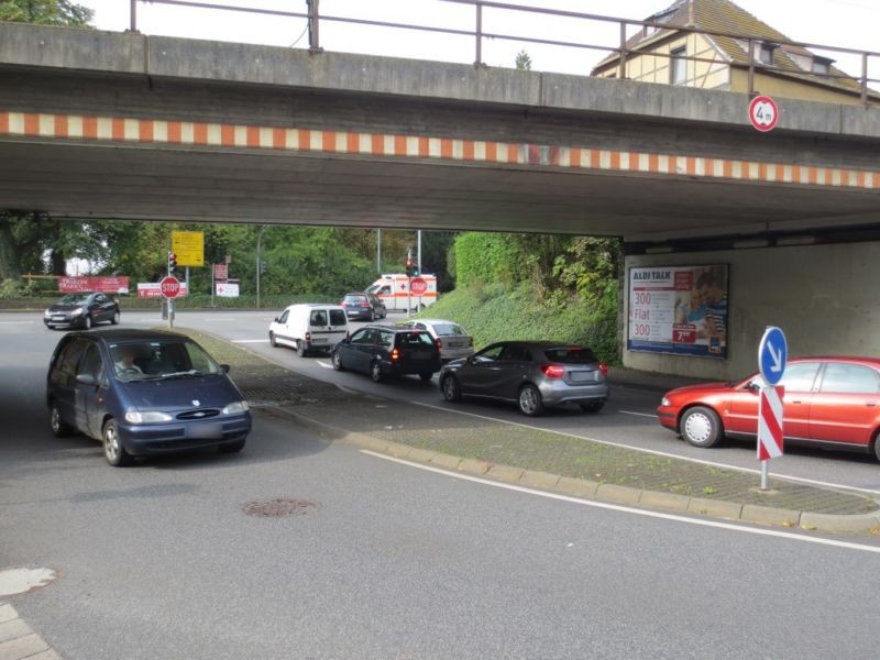 Am Sändchen Ufg. sew. li./Linzhausenstr. (B42)