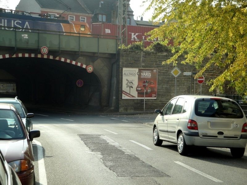 Am Güterbahnhof   8 gg/W-Leuschner-Str