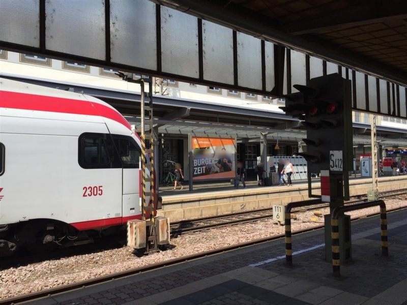 Hbf, Bstg., Gl. 11 Süd, Si. Rad-Station