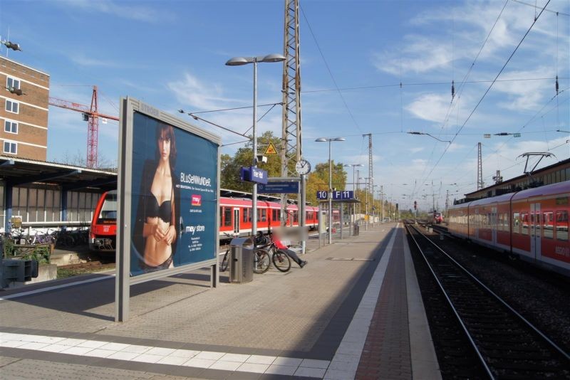 Hbf, Bstg., Gl. 10 Nord, Si. Gleise