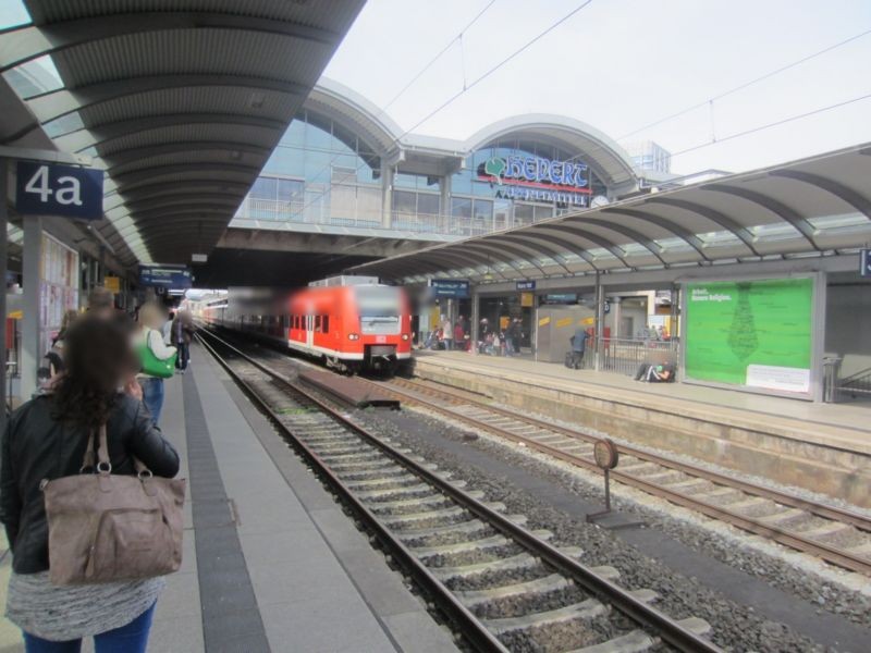 Hbf, Bstg., Gleis 3 a