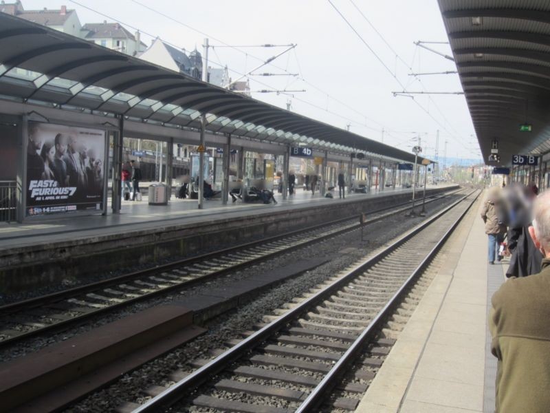 Hbf, Bstg., Gleis 4 b