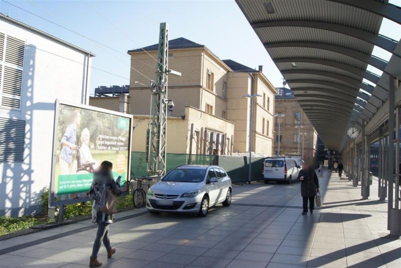 Hbf, Bstg., Gleis1/11, Nh. Prellbock, 2. Sto.