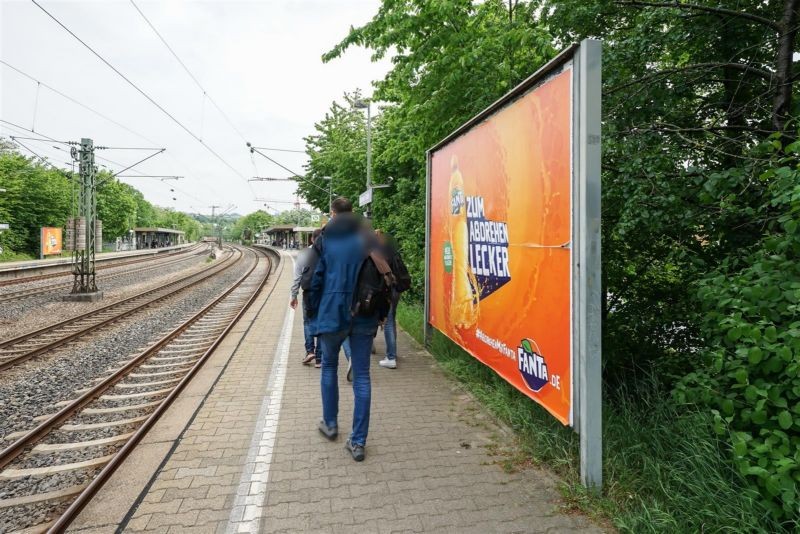 S-Bf Nürnberger Str., Bstg., Gl. 1, 3. Sto.