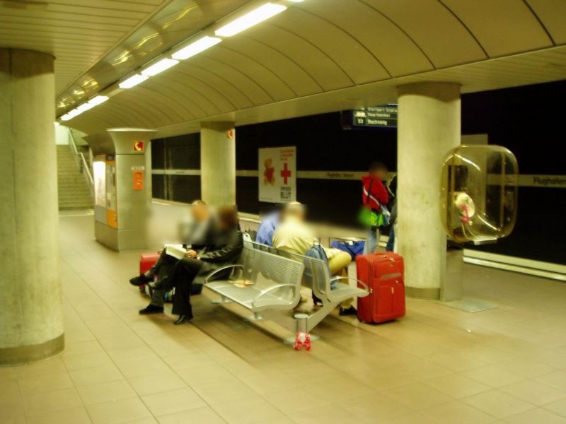 S-Bf Flughafen, tief, HGL 2, 2. Sto.