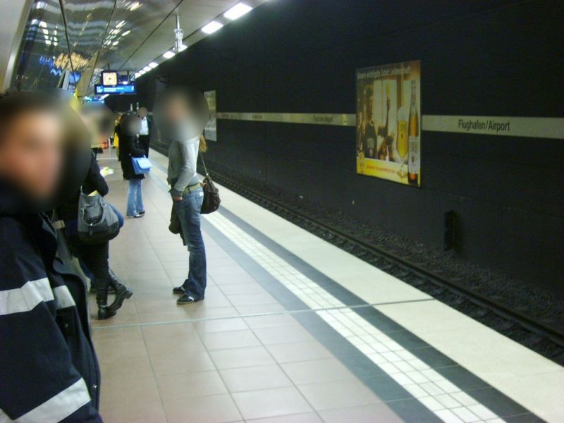S-Bf Flughafen, tief, HGL 2, 3. Sto.