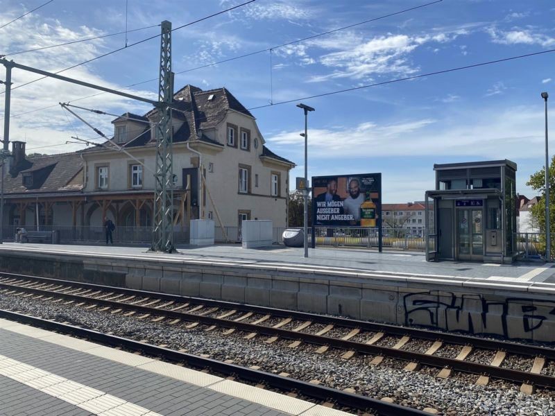 S-Bf Feuerbach, Bstg., Gl.1, 1.Sto.,VS, Ri.Stgt.