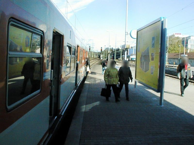 S-Bf Böblingen, Bstg., Gl. 5, 1.Sto.