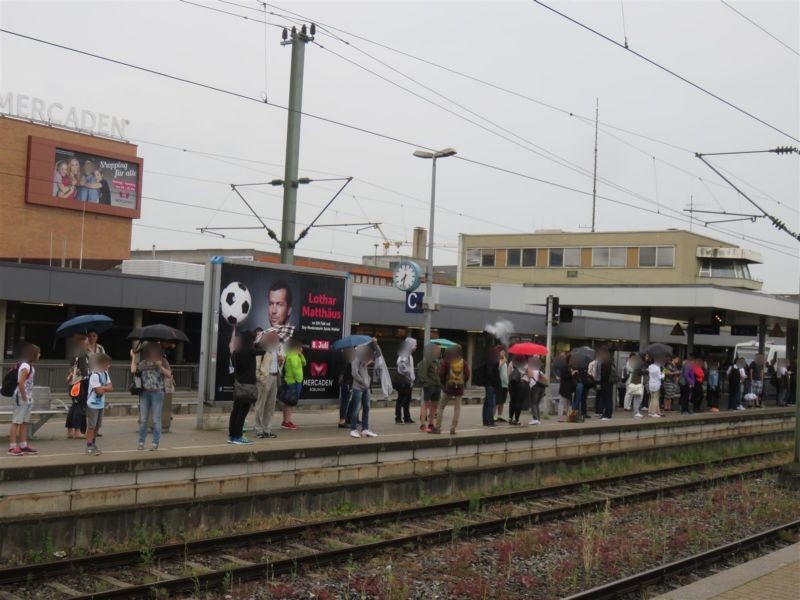 S-Bf Böblingen, Bstg., Gl. 3, 1.Sto.