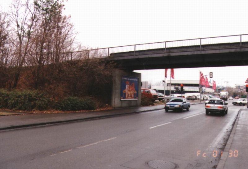 Schönbuchstr., DB-Brücke, li.
