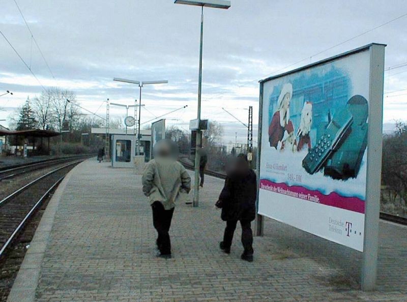 S-Bf Tamm, Bstg.,Gleis 2, 3. Sto.