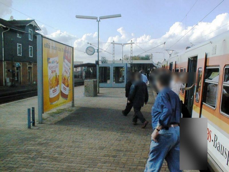 S-Bf Tamm, Bstg.,Gleis 3, 1. Sto.