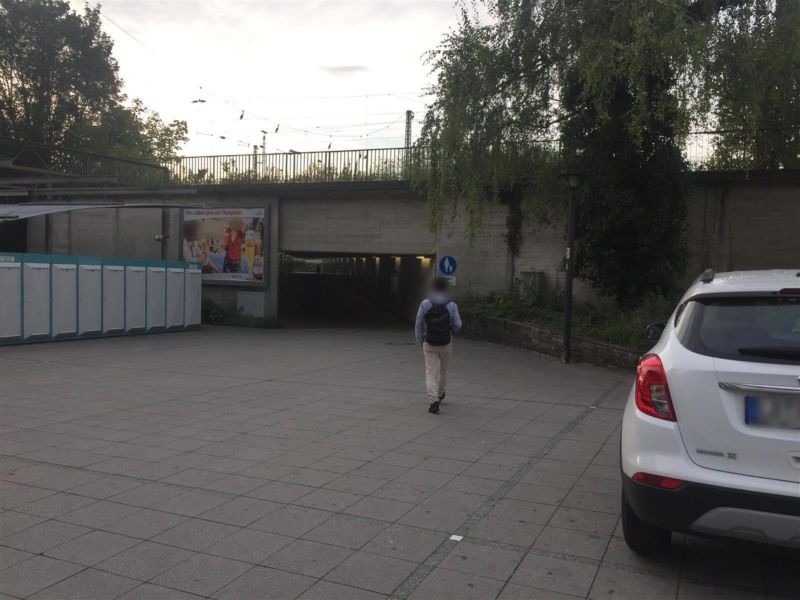 S-Bf Bietigheim, Vpl., neb. Unterführung, li.