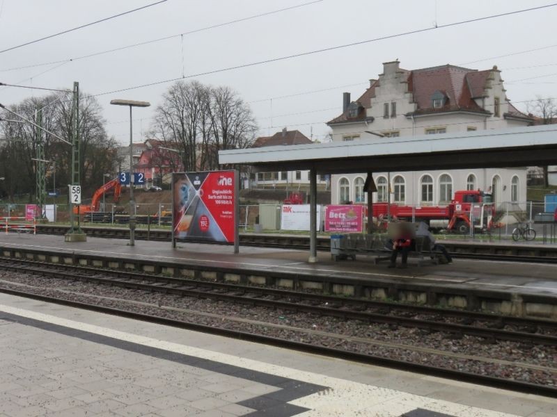 Bf, Bstg., Gleis 3, 1. Sto.