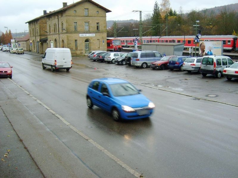 Bf Hessental, Bstg., Gleis 1 Si. Parkplatz /RS