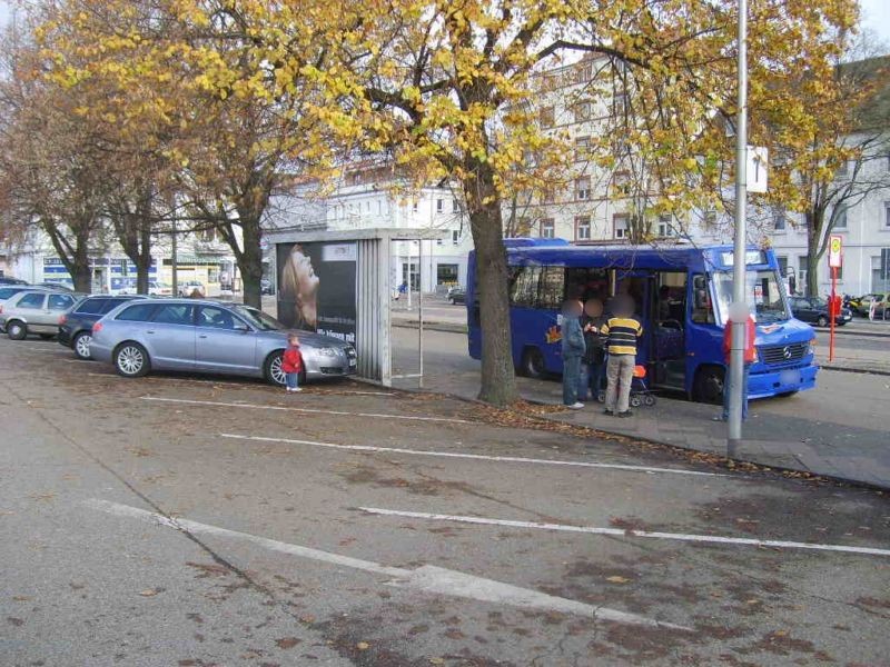 Bf, Vorplatz, Busbstg. 1, Wartehalle 2, RS