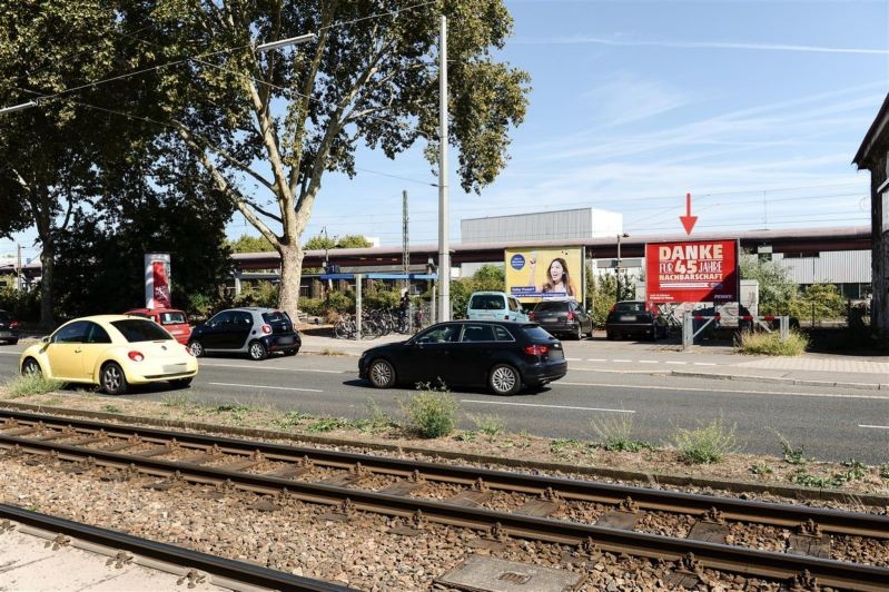 Bf Neckarau, Vorplatz, Neckarauer Str.