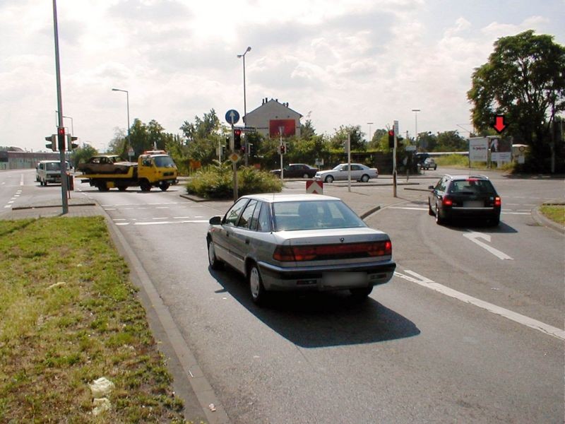Zum Herrenried/Hafenbahnstr.