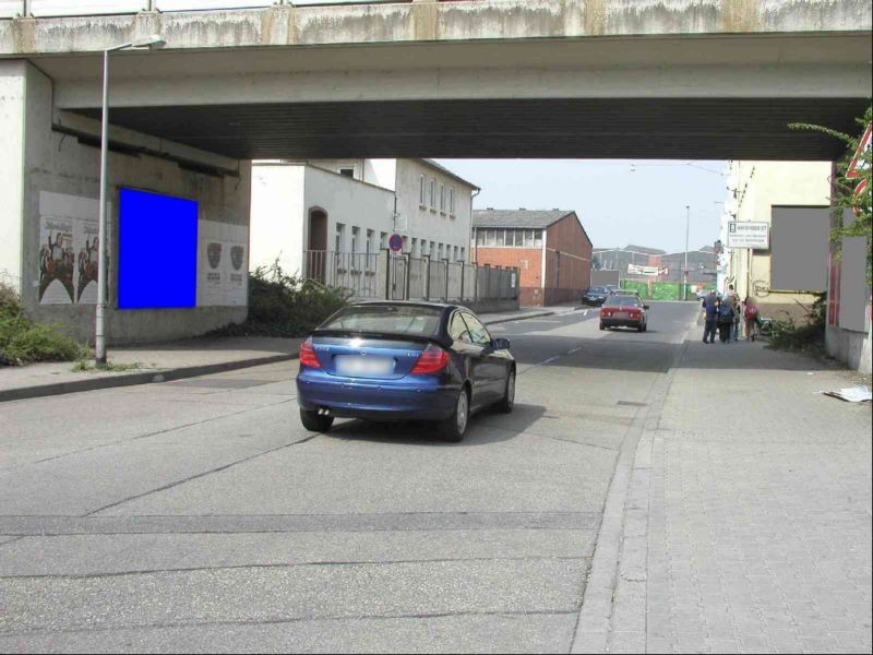 Pyramidenstr,DB-Br, Ri.Industriestr, li.
