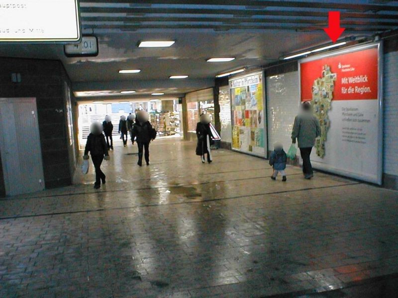 Hbf, Fußg.-Ufg., geg. Blumenladen,1 Sto.