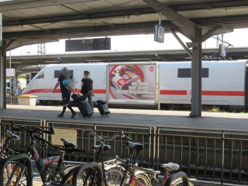 Hbf, Zwi-Bstg., Gleis 2, 2. Sto.