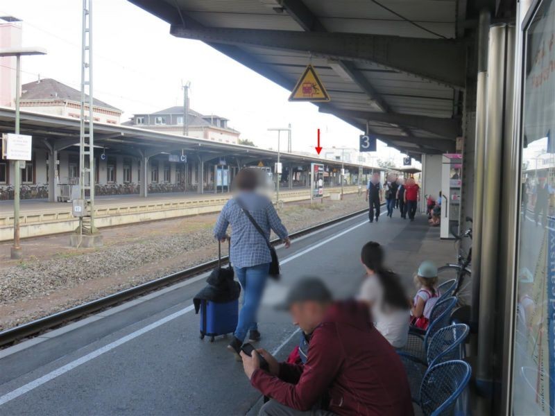 Hbf, Zwi-Bstg., Gleis 3, 3. Sto.