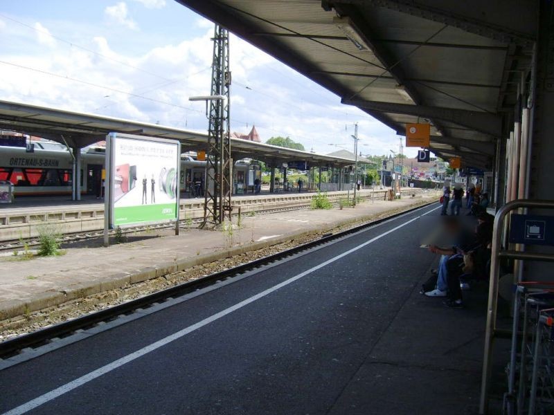 Hbf, Zwi-Bstg., Gleis 2, 3. Sto.