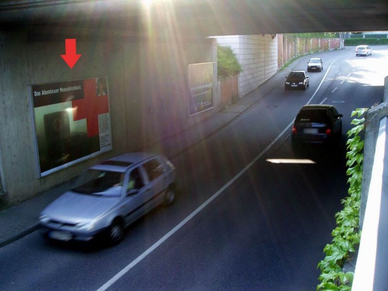 Milkastr., DB-Brücke, 1. Sto.