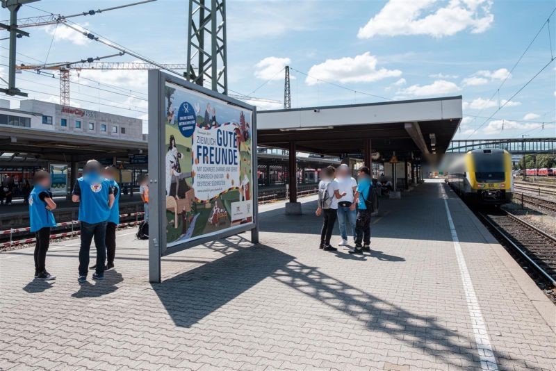 Hbf, Bstg., Gleis 8, 1. Sto.