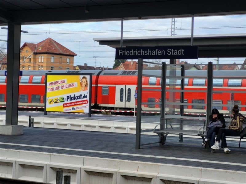 Bf Stadt, Bstg., Gleis 4, 1. Sto.