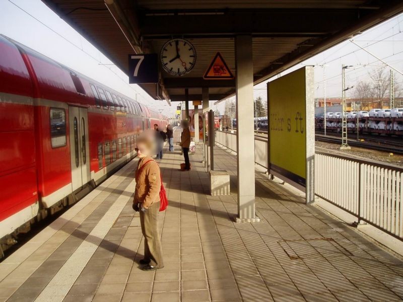 Bf Nord, Bstg., Gleis 7, 2. Sto.