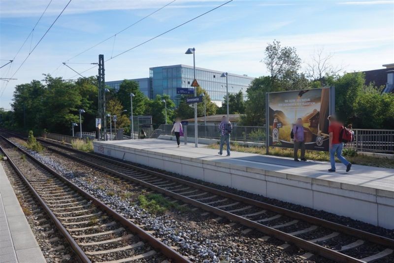 S-Bf Siemenswerke, Bstg., Ri. Hbf, 1. Sto.