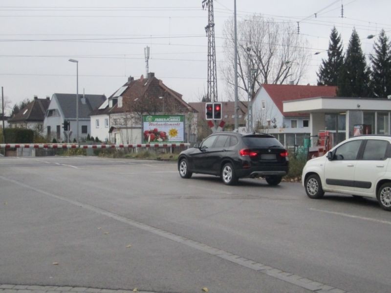 Daglfinger Str., BÜ,Ludwig-Brück-Str.,Sicht Gleise